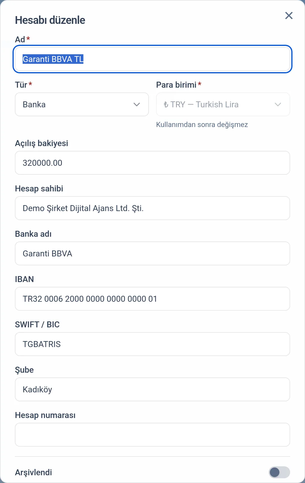Hesap penceresi: banka türünde hesap sahibi, banka adı, IBAN, SWIFT, şube ve hesap numarası